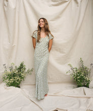 Load image into Gallery viewer, Cosmos